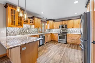 4175 Twilight Ct, Oshkosh, WI 54904 - Photo 5