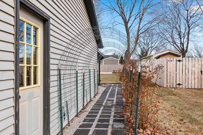 2343 Yellowstone Drive, Green Bay, WI 54311 - Photo 41