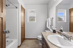 2135 W Melcorn Cir, De Pere, WI 54115 - Photo 33