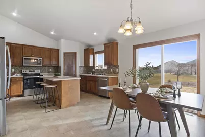 2135 W Melcorn Circle, De Pere, WI 54115 - Photo 13