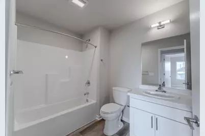 1076 W 20th Avenue, Oshkosh, WI 54902 - Photo 25