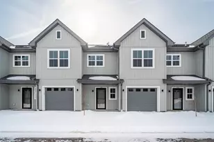 1076 W 20th Ave, Oshkosh, WI 54902 - Photo 25