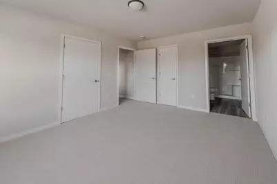 1076 W 20th Avenue, Oshkosh, WI 54902 - Photo 17