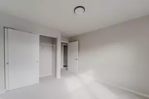 1076 W 20th Ave, Oshkosh, WI 54902 - Photo 17