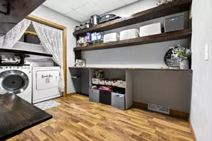 205 Avon St, New London, WI 54961 - Photo 9