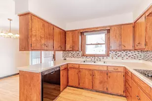 3514 W 1st Ave, Appleton, WI 54914 - Photo 5