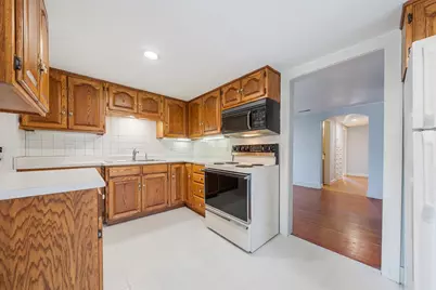 2409 Omro Road, Oshkosh, WI 54904 - Photo 9