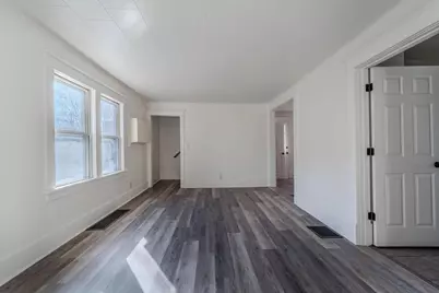 1149 W 6th Avenue, Oshkosh, WI 54902 - Photo 7