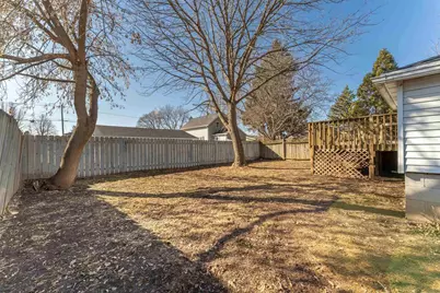 1149 W 6th Avenue, Oshkosh, WI 54902 - Photo 39