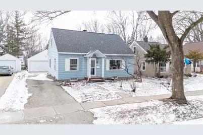 1417 W 8th Street, Appleton, WI 54914 - Photo 1