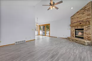 5366 Sand Beach Dr, Luxemburg, WI 54217 - Photo 11