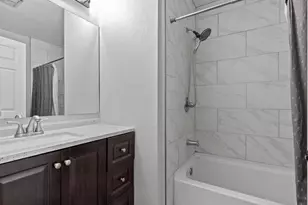 1101 Park Village Dr, Neenah, WI 54956 - Photo 31