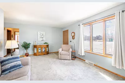 2211 Virginia Drive, Manitowoc, WI 54220 - Photo 3