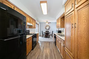 2211 Virginia Dr, Manitowoc, WI 54220 - Photo 11