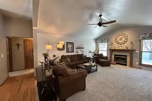 2169 Kensington Dr, Green Bay, WI 54311 - Photo 7