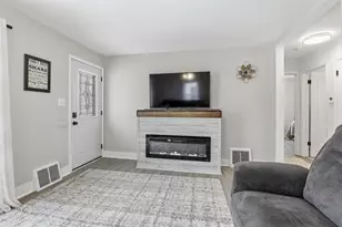 751 Madison St, Neenah, WI 54956 - Photo 3