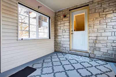 934 W 9th Avenue, Oshkosh, WI 54902 - Photo 31