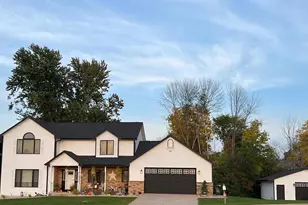 1836 Oshkosh St, New London, WI 54961 - Photo 3