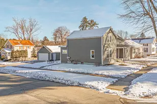 1202 S Pearl St, New London, WI 54961 - Photo 3