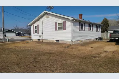 2427 Memorial Drive, Green Bay, WI 54303 - Photo 3