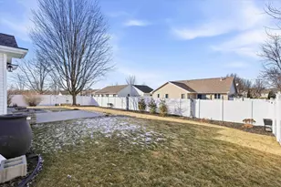 2060 Meadowview St, Kaukauna, WI 54130 - Photo 31