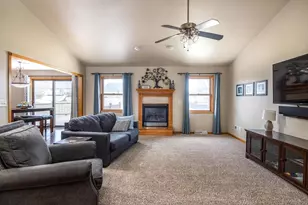 548 Nicole Ln, Wrightstown, WI 54180 - Photo 7