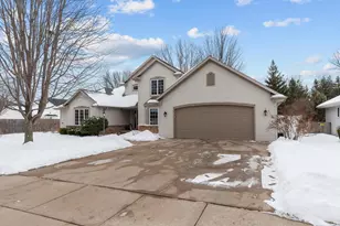 1827 Orchard Blossom Dr, Appleton, WI 54915 - Photo 3
