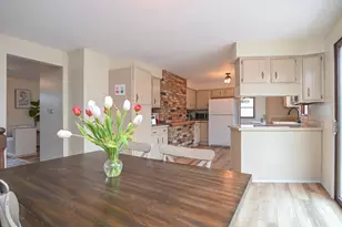 747 Bordeaux, Green Bay, WI 54301 - Photo 17