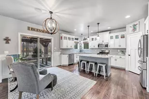 1247 Folkestone Dr, Green Bay, WI 54313 - Photo 13