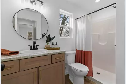 305 W Smith Avenue, Oshkosh, WI 54901 - Photo 17