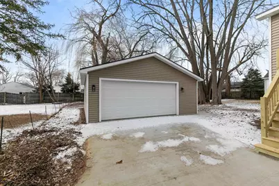 305 W Smith Avenue, Oshkosh, WI 54901 - Photo 27
