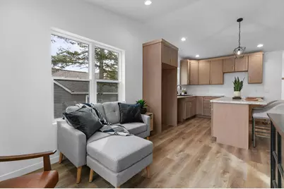 305 W Smith Avenue, Oshkosh, WI 54901 - Photo 3