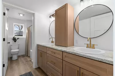 305 W Smith Avenue, Oshkosh, WI 54901 - Photo 21