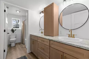 305 W Smith Ave, Oshkosh, WI 54901 - Photo 21