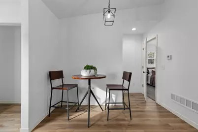 305 W Smith Avenue, Oshkosh, WI 54901 - Photo 11