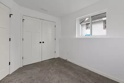 305 W Smith Avenue, Oshkosh, WI 54901 - Photo 19