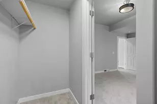 1315 W Summer St, Appleton, WI 54914 - Photo 13