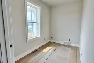 N8864 Galway Ln, Menasha, WI 54952 - Photo 11