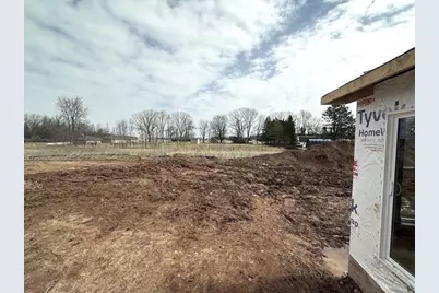 N8864 Galway Lane, Menasha, WI 54952 - Photo 3