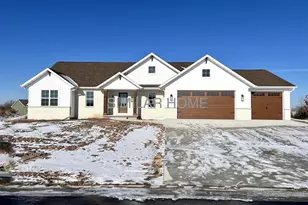 N8864 Galway Ln, Menasha, WI 54952 - Photo 15
