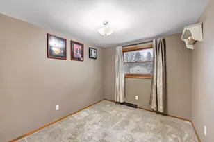 2880 Lumber Ln, Green Bay, WI 54313 - Photo 13