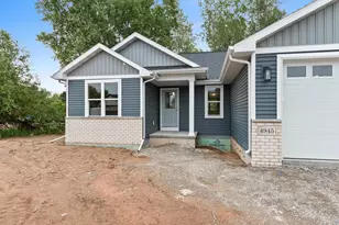 4945 Water Mint Way, Green Bay, WI 54313 - Photo 3