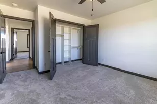 3719 Evelyn Rose Ln, Suamico, WI 54313 - Photo 15