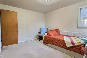 1204 Grove St, Oshkosh, WI 54901 - Photo 11