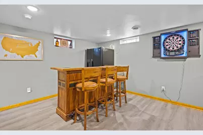 909 W Weiland Avenue, Appleton, WI 54914 - Photo 17