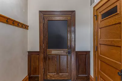 105 Washington Avenue #102, Oshkosh, WI 54901 - Photo 3