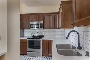 105 Washington Ave, Oshkosh, WI 54901 - Photo 9