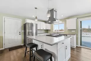 744 Twin Harbor Dr, Winneconne, WI 54986 - Photo 9