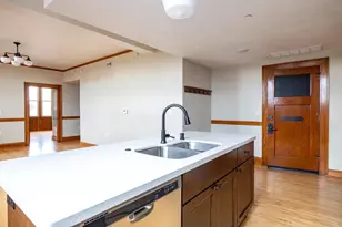 105 Washington Ave, Oshkosh, WI 54901 - Photo 5