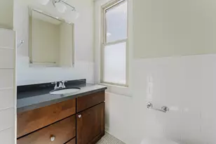 105 Washington Ave, Oshkosh, WI 54901 - Photo 17